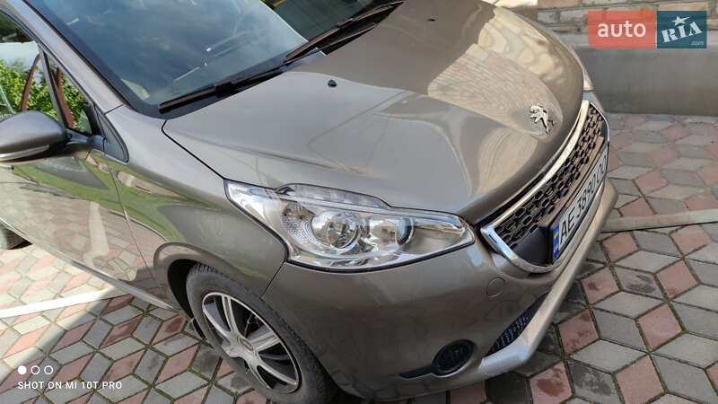 Хэтчбек Peugeot 208 2013 в Павлограде фото 3 Хэтчбек Peugeot 208 2013 в Павлограде