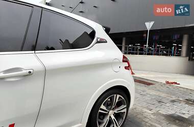 Хетчбек Peugeot 208 2013 в 