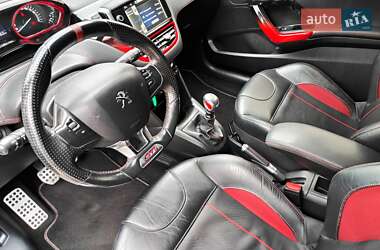Хетчбек Peugeot 208 2013 в 