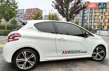 Хетчбек Peugeot 208 2013 в 
