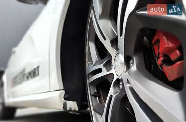 Хетчбек Peugeot 208 2013 в 