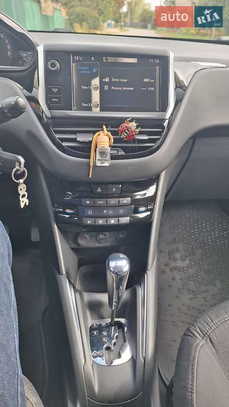 Хэтчбек Peugeot 208 2013 в Полтаве