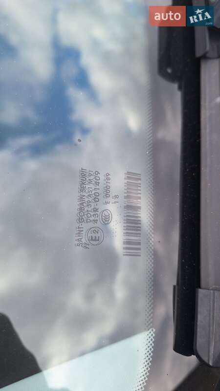 Хэтчбек Peugeot 208 2013 в Полтаве