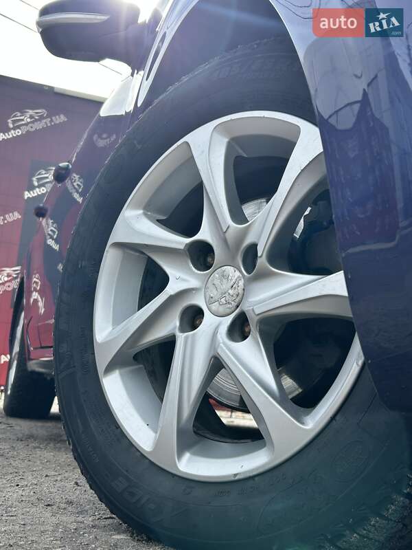 Хэтчбек Peugeot 208 2013 в Сумах
