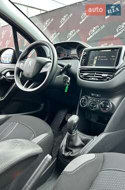 Хэтчбек Peugeot 208 2013 в 
