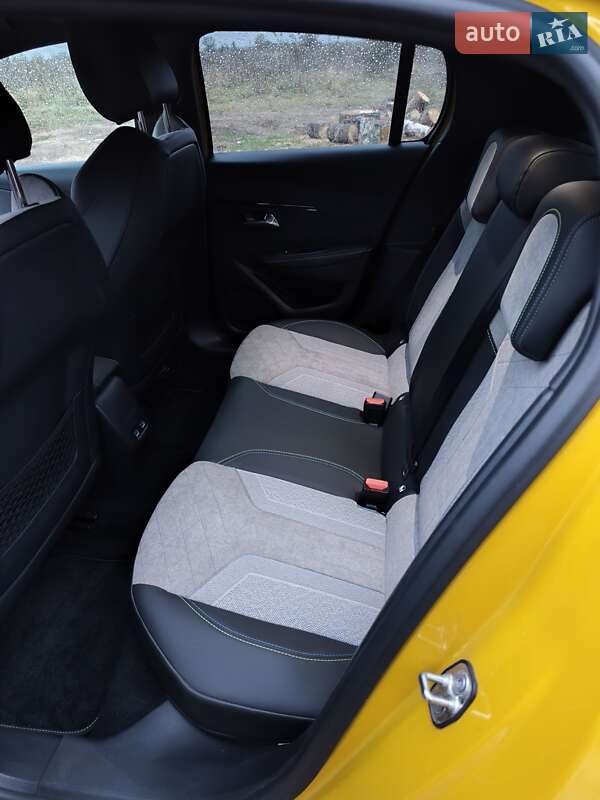 Хэтчбек Peugeot 208 2021 в Киеве