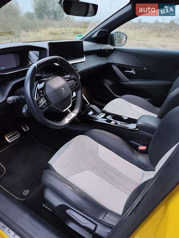 Хэтчбек Peugeot 208 2021 в Киеве