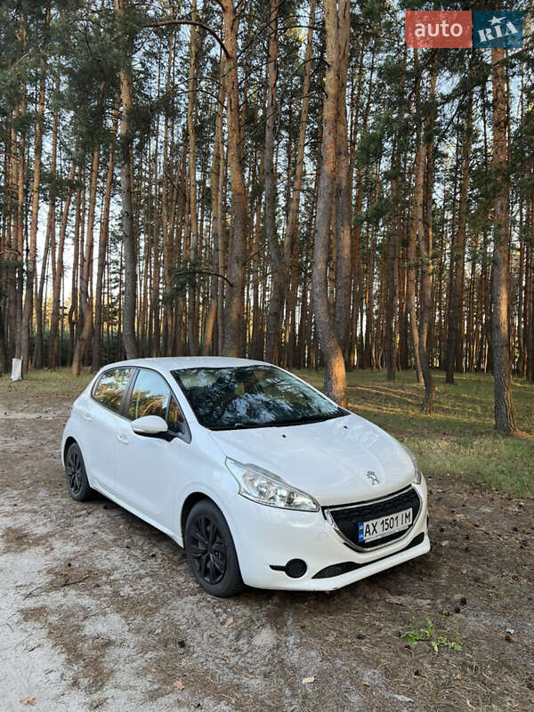 Peugeot 208 2013