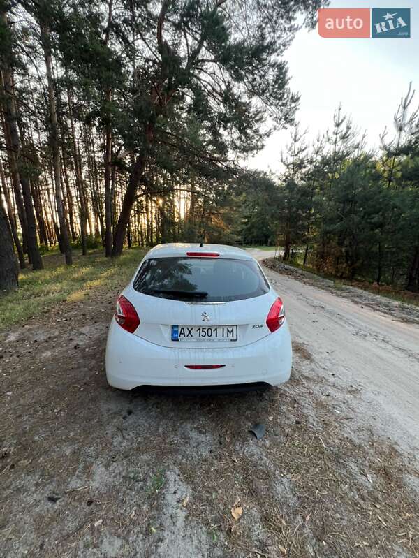 Хэтчбек Peugeot 208 2013 в Харькове
