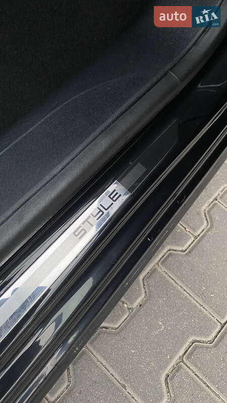 Хэтчбек Peugeot 208 2015 в Киеве фото 14 Хэтчбек Peugeot 208 2015 в Киеве