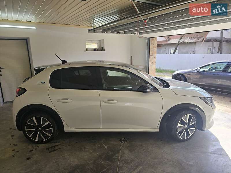 Хэтчбек Peugeot 208 2021 в Коломые фото 15 Хэтчбек Peugeot 208 2021 в Коломые