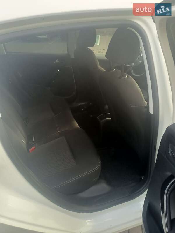 Хэтчбек Peugeot 208 2017 в Львове