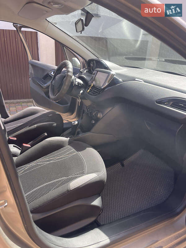 Хэтчбек Peugeot 208 2012 в Львове фото 13 Хэтчбек Peugeot 208 2012 в Львове
