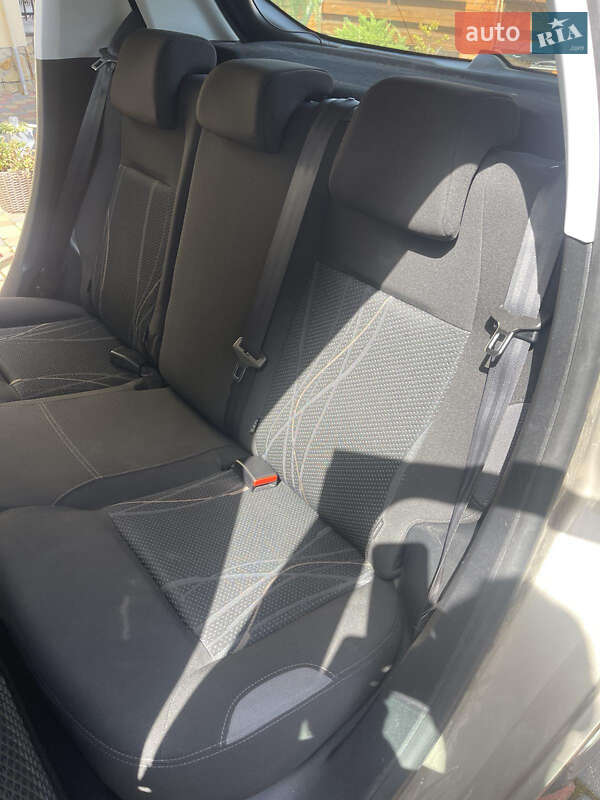 Хэтчбек Peugeot 208 2012 в Львове фото 7 Хэтчбек Peugeot 208 2012 в Львове