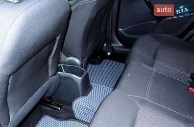 Хэтчбек Peugeot 208 2017 в 