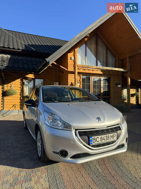 Peugeot 208 2013