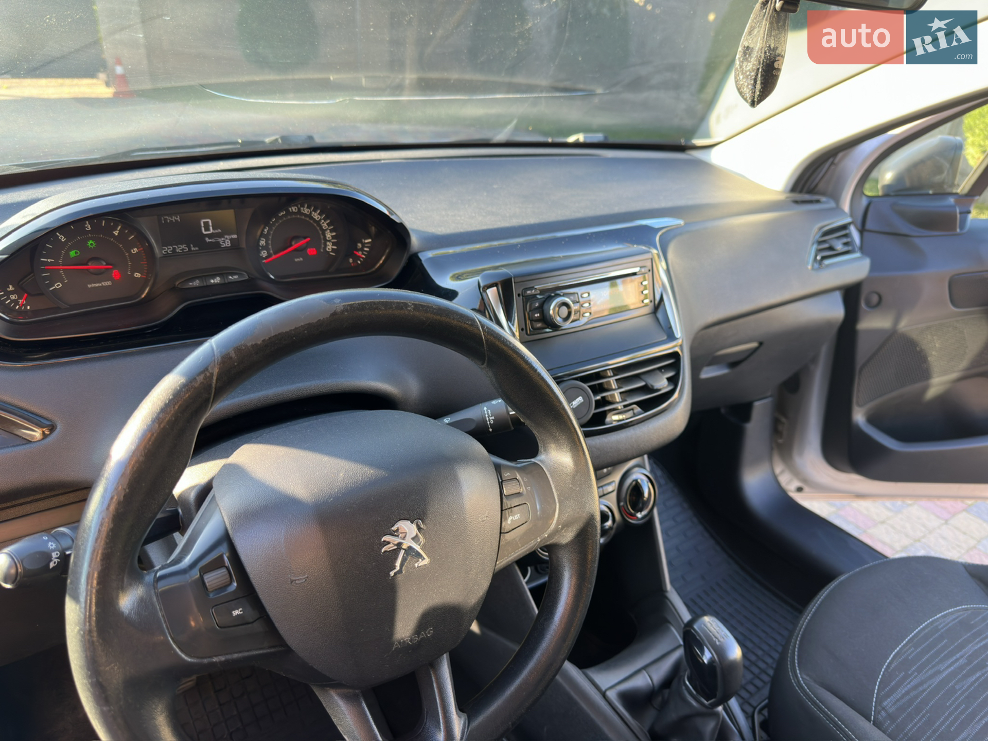 2013 Peugeot 208 - мініатюра 9