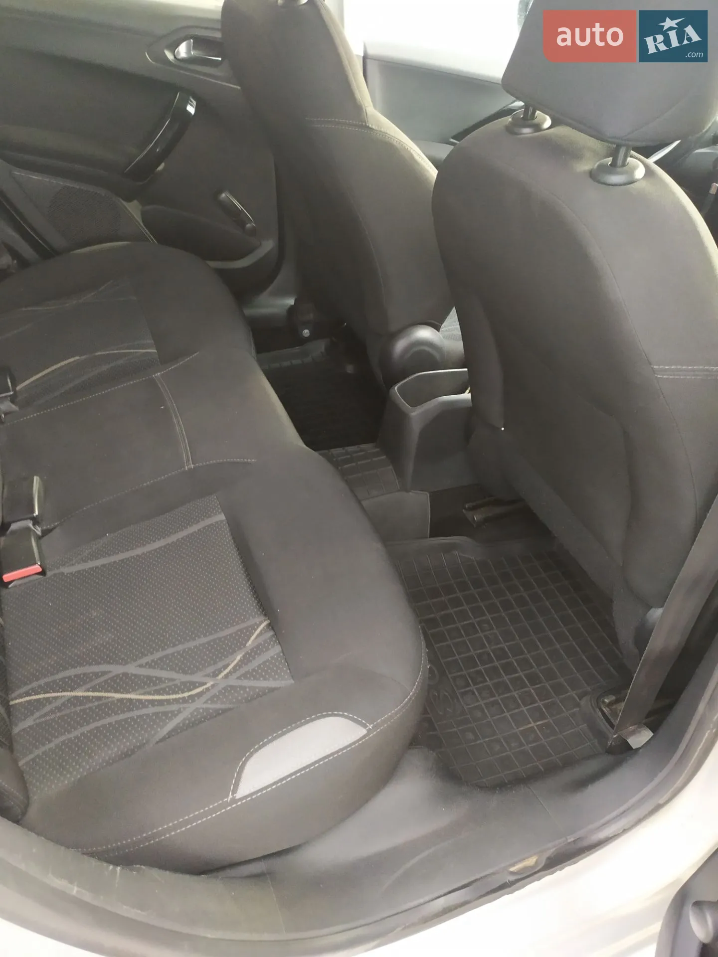 2013 Peugeot 208 - мініатюра 16