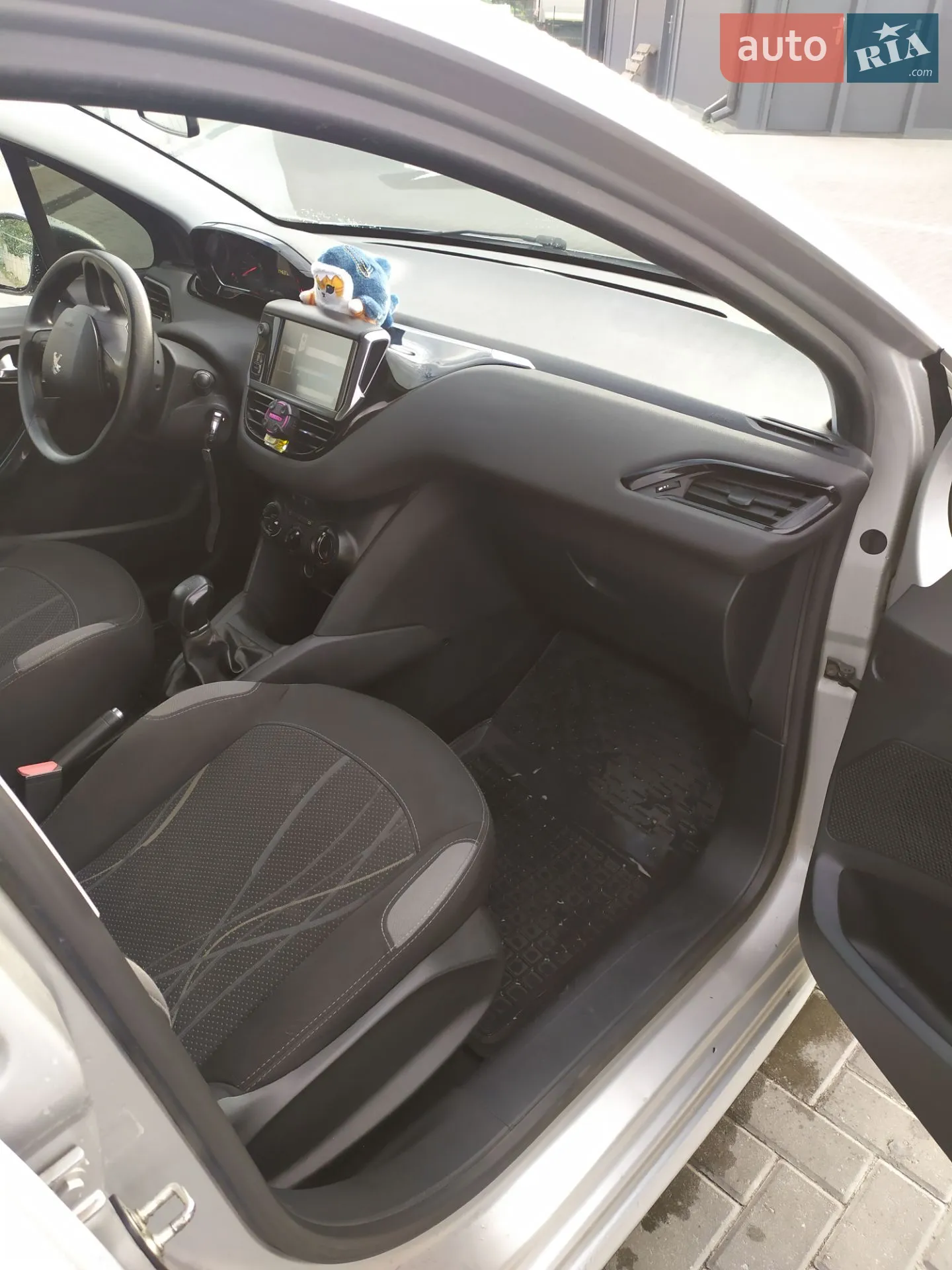 2013 Peugeot 208 - мініатюра 17