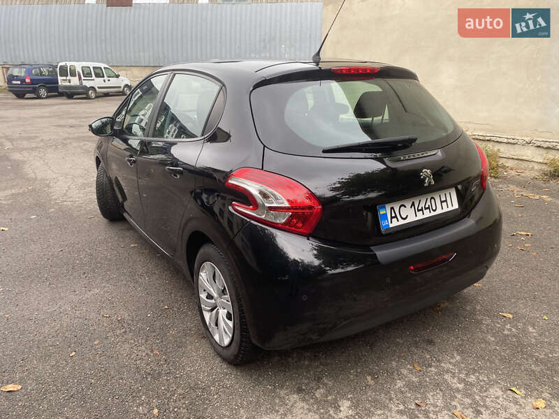 Хэтчбек Peugeot 208 2014 в Луцке фото 7 Хэтчбек Peugeot 208 2014 в Луцке