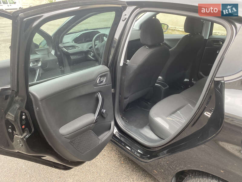 Хэтчбек Peugeot 208 2014 в Луцке фото 13 Хэтчбек Peugeot 208 2014 в Луцке