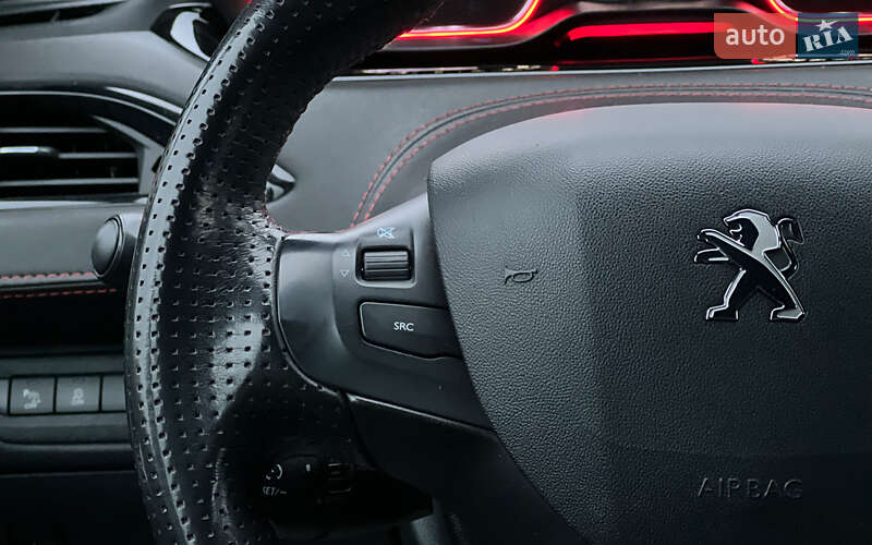 Хэтчбек Peugeot 208 2013 в Львове