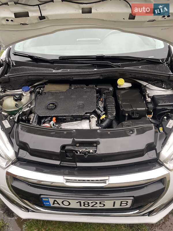 Хэтчбек Peugeot 208 2018 в Ужгороде фото 9 Хэтчбек Peugeot 208 2018 в Ужгороде