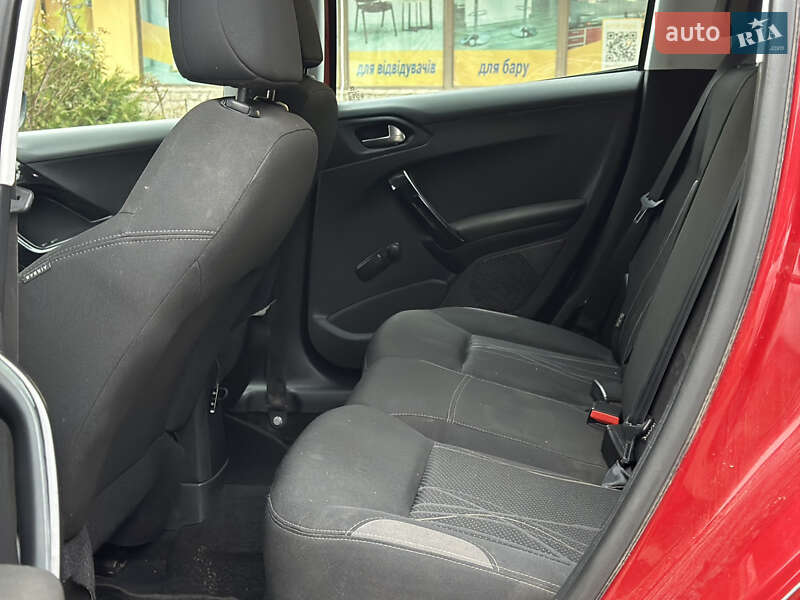 Хетчбек Peugeot 208 2013 в Львові