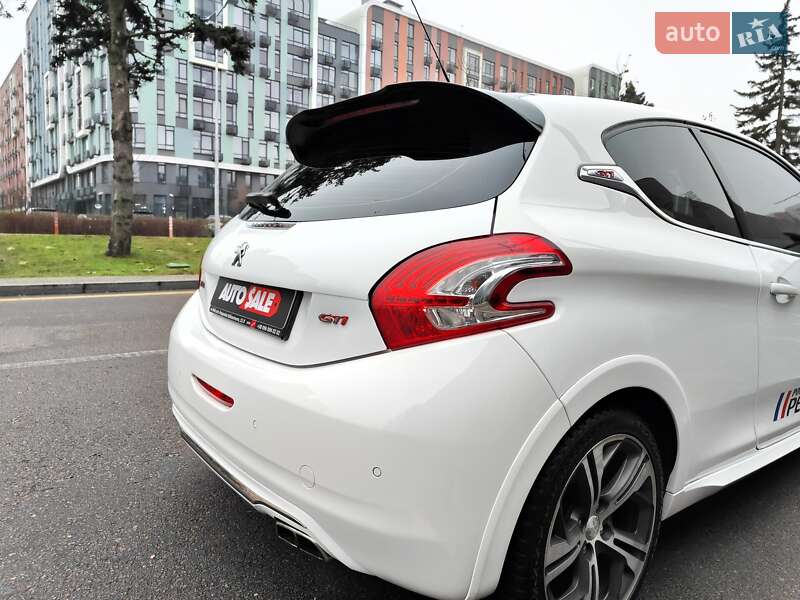 Хэтчбек Peugeot 208 2013 в Киеве фото 21 Хэтчбек Peugeot 208 2013 в Киеве