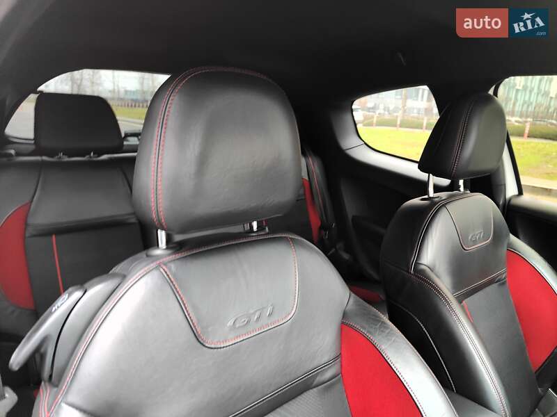 Хэтчбек Peugeot 208 2013 в Киеве фото 53 Хэтчбек Peugeot 208 2013 в Киеве