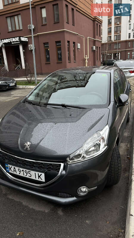 Хетчбек Peugeot 208 2013 в Києві фото 3 Хетчбек Peugeot 208 2013 в Києві