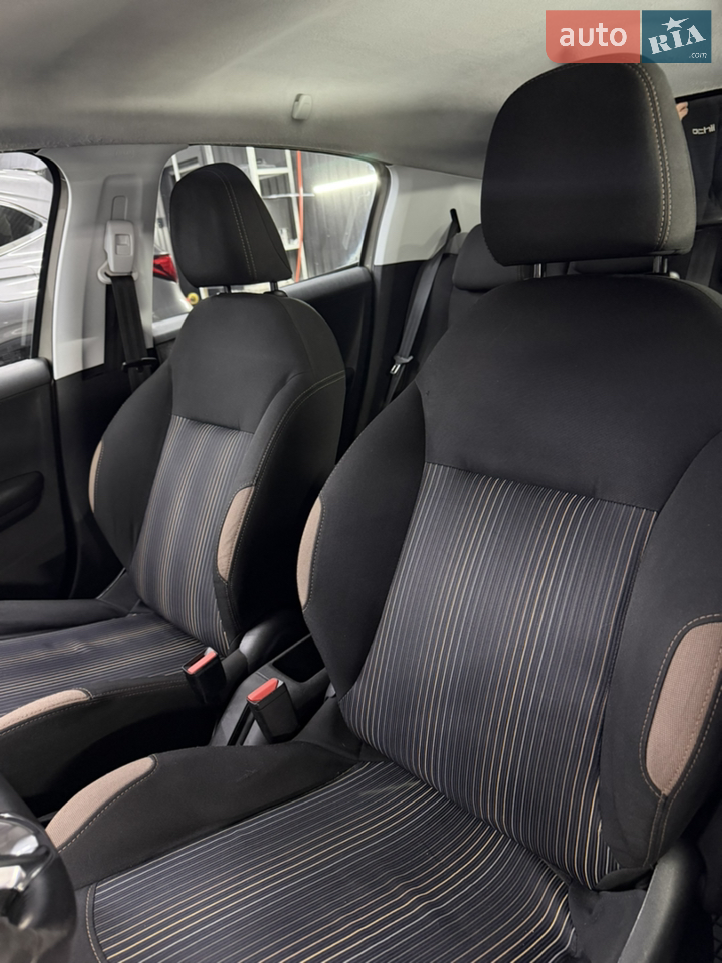 2013 Peugeot 208 - мініатюра 14