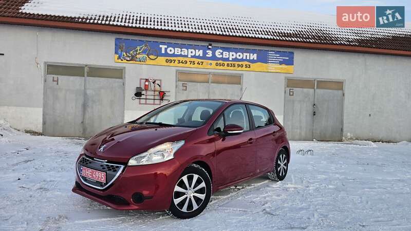 Хэтчбек Peugeot 208 2012 в Ивано-Франковске