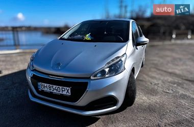 Хэтчбек Peugeot 208 2017 в Южноукраинске