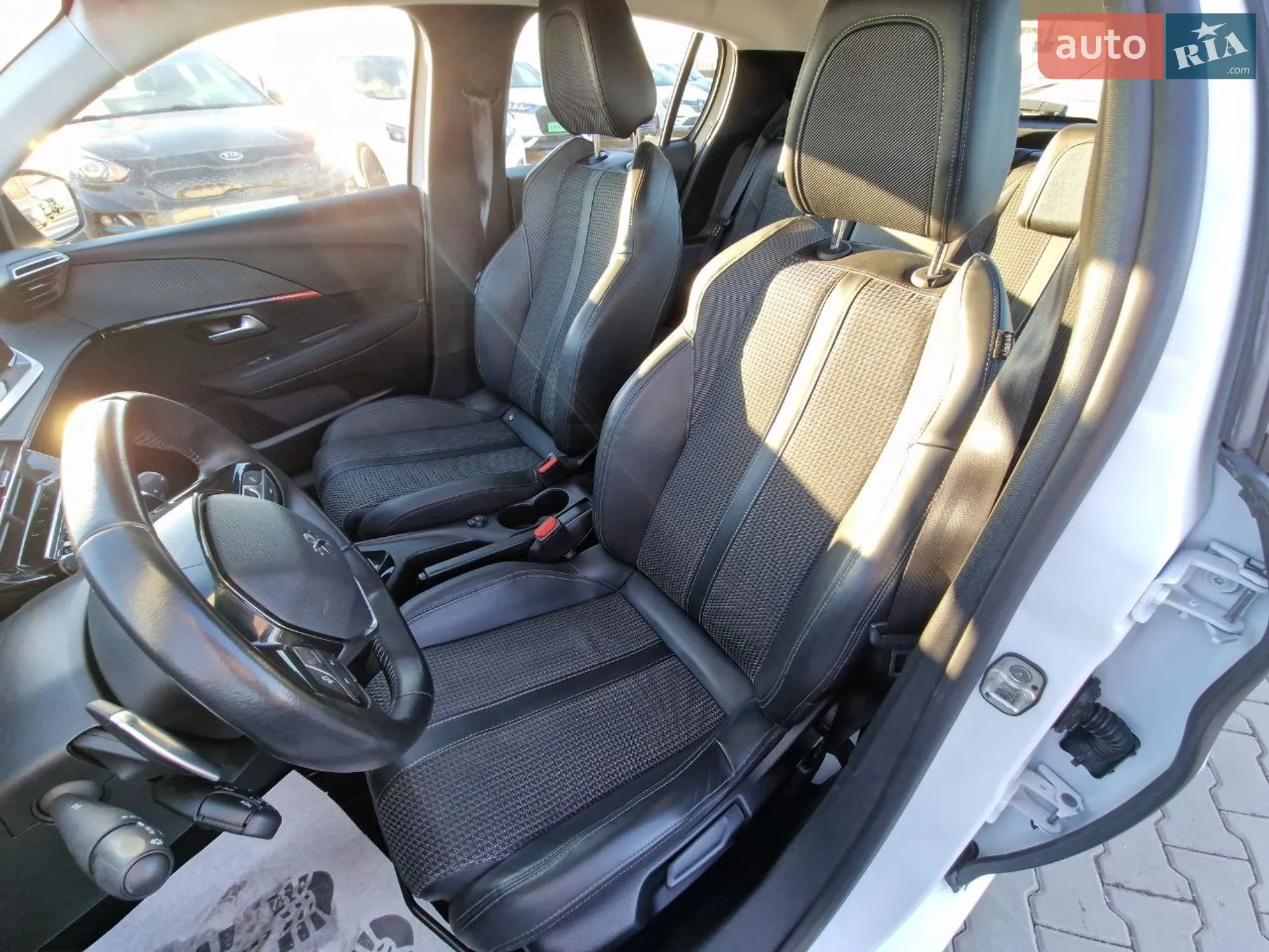 2021 Peugeot 208 - мініатюра 23