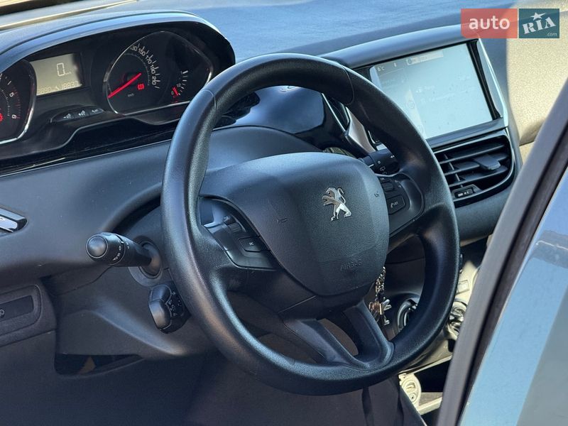 Хэтчбек Peugeot 208 2012 в Виннице