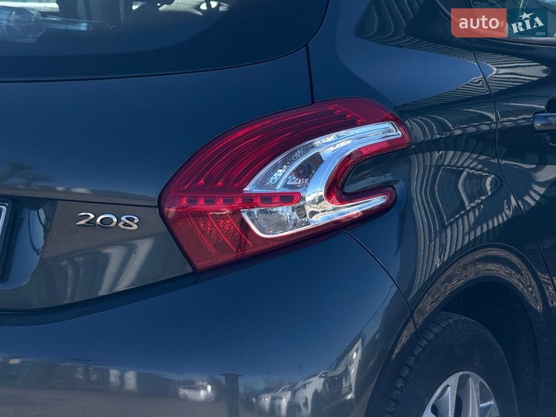 Хэтчбек Peugeot 208 2012 в Виннице