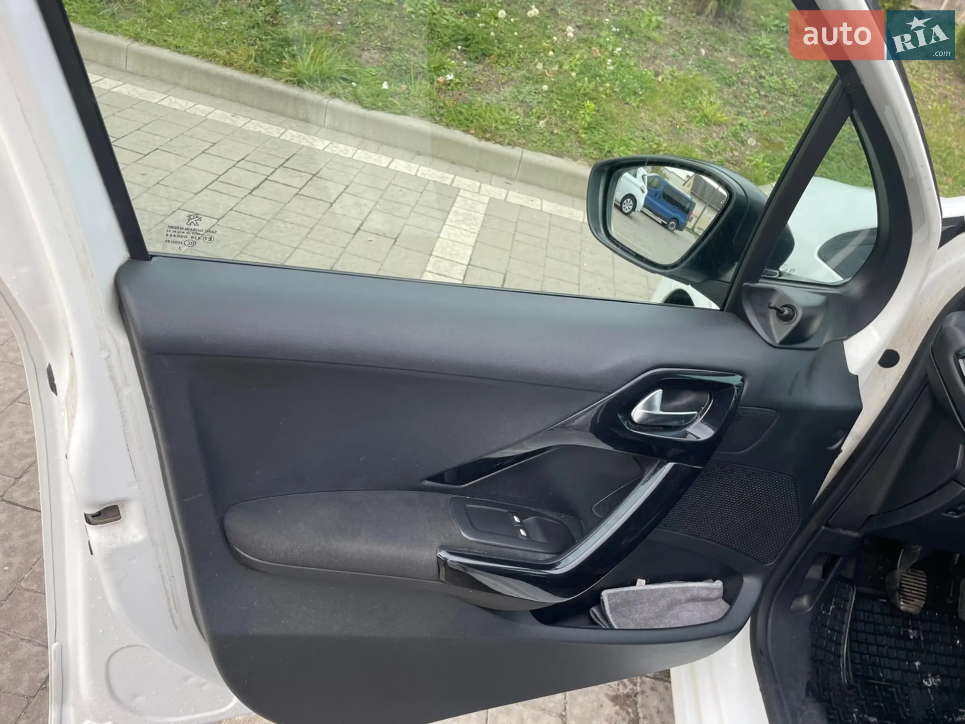 2013 Peugeot 208 - мініатюра 5