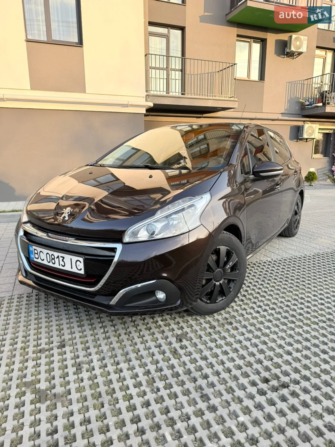 2012 Peugeot 208 - мініатюра 16
