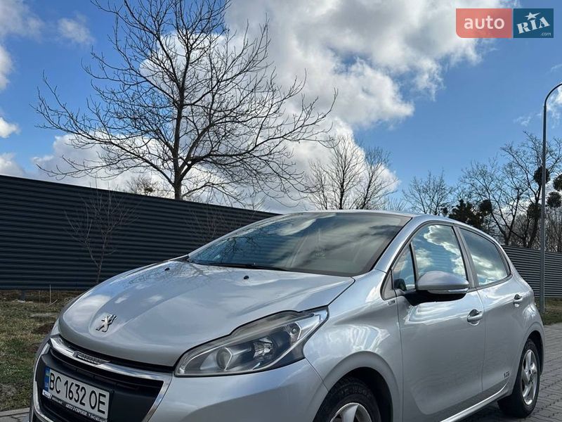 Peugeot 208 2015