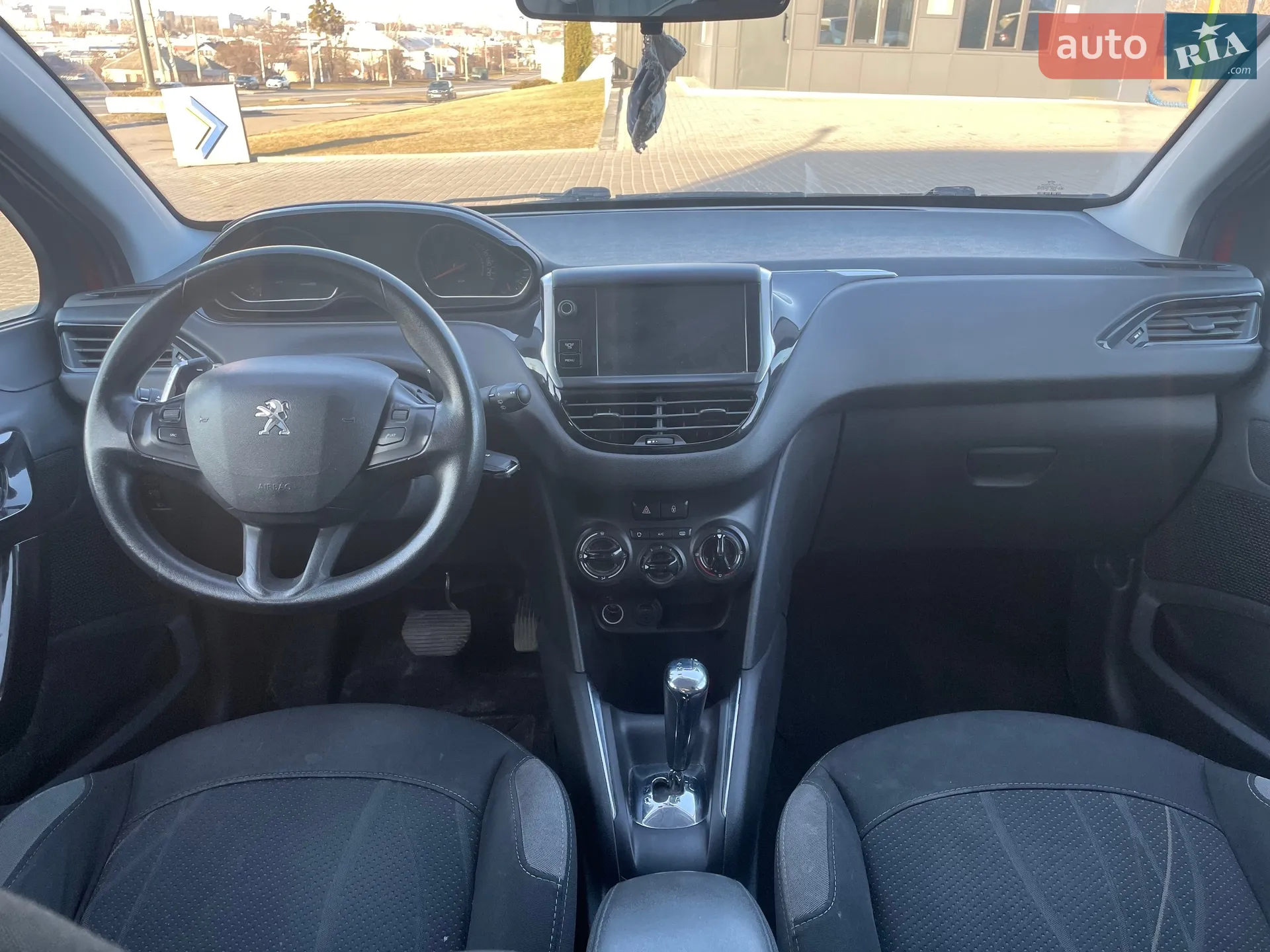 2013 Peugeot 208 - мініатюра 19