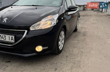 Хетчбек Peugeot 208 2012 в Вишневому