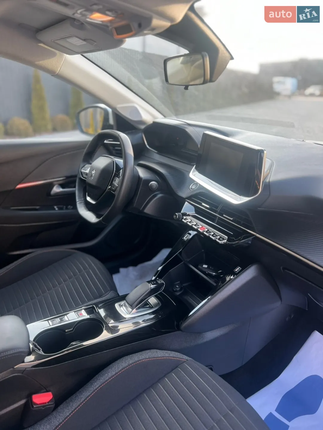 Peugeot 208 2021 VIN VR3UHZKXZMT013660 фото оголошення 32 з 33
