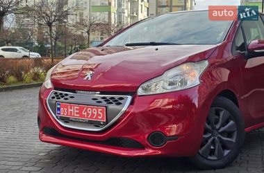 Хэтчбек Peugeot 208 2012 в Ивано-Франковске
