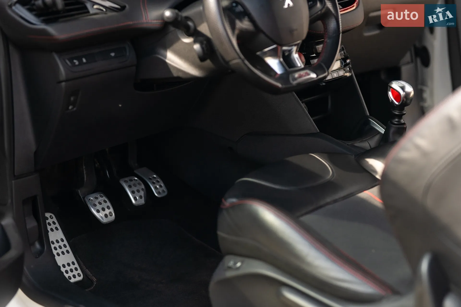 2013 Peugeot 208 - мініатюра 3