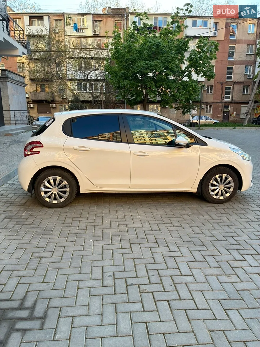 2013 Peugeot 208 - мініатюра 5