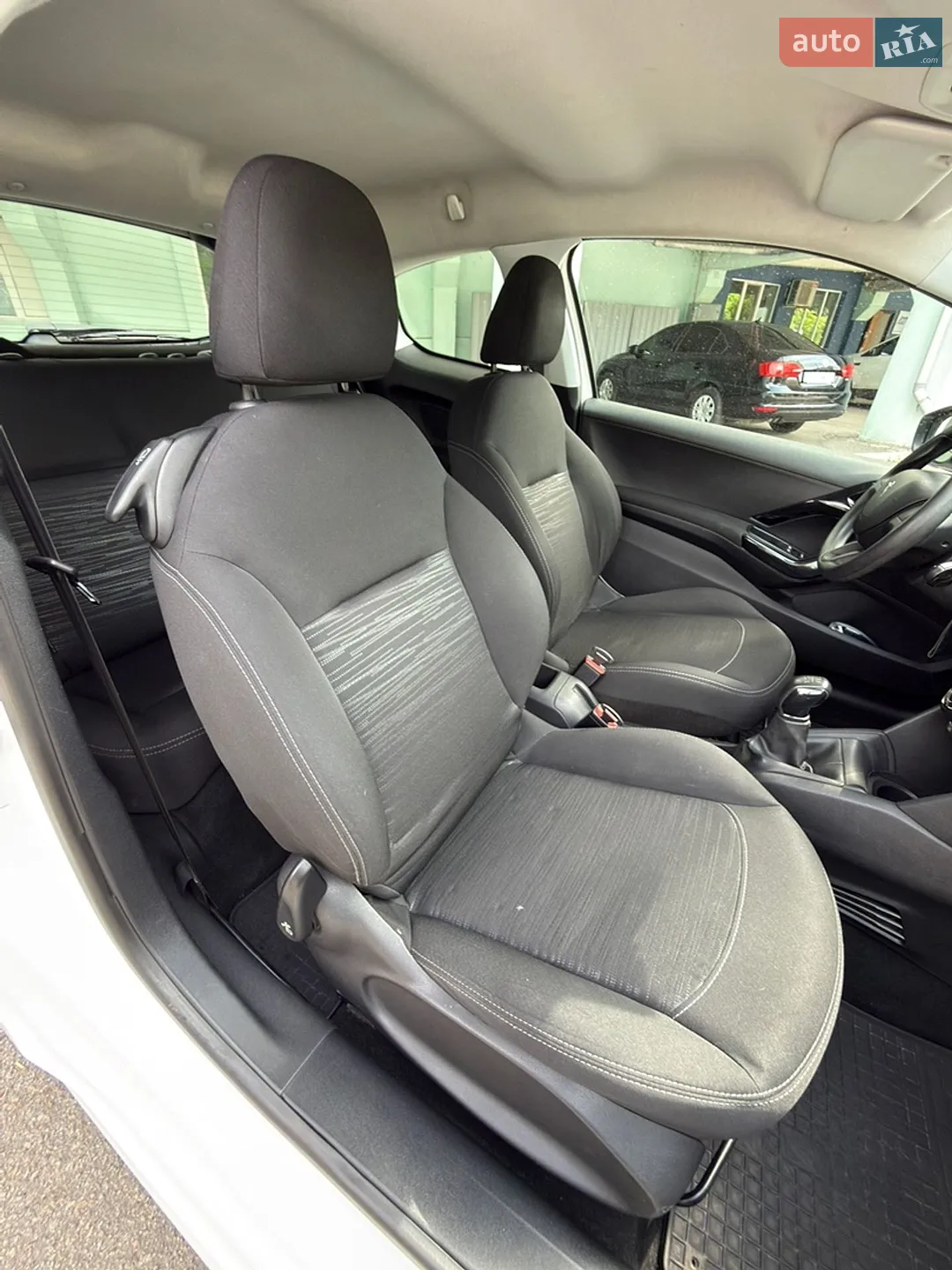 2016 Peugeot 208 - мініатюра 15