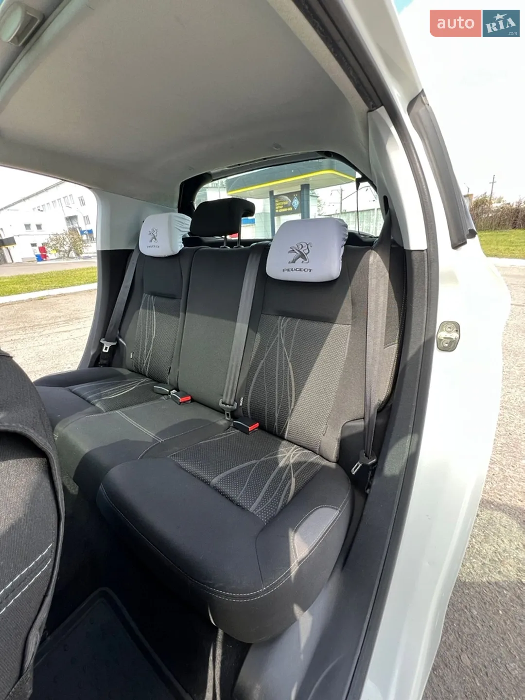2013 Peugeot 208 - мініатюра 18
