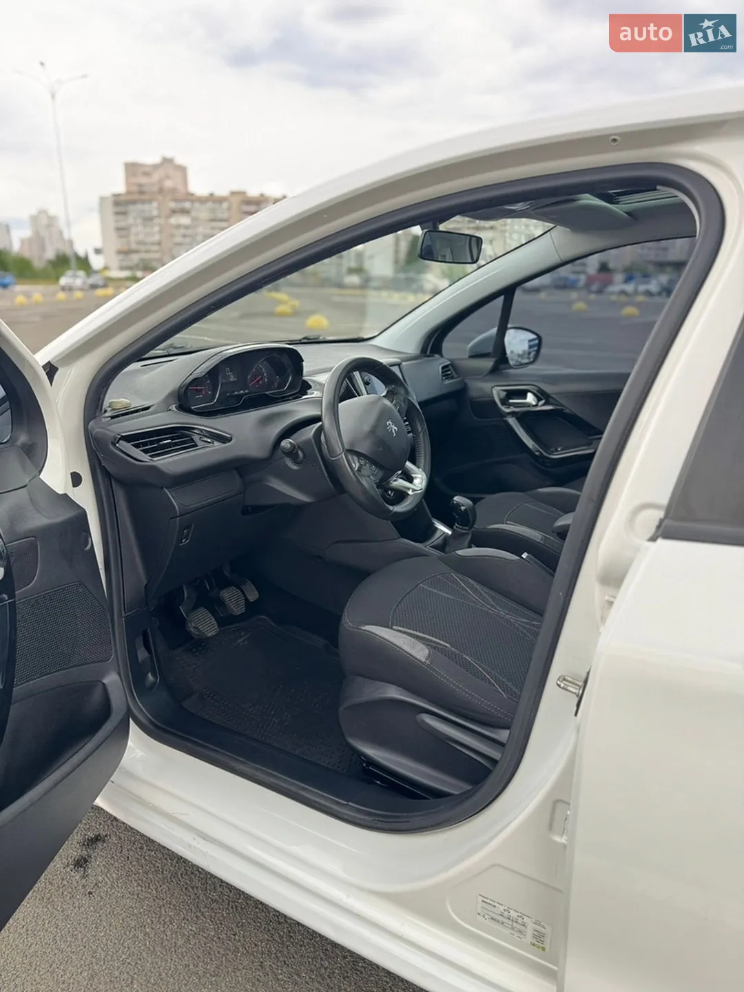 2013 Peugeot 208 - мініатюра 20