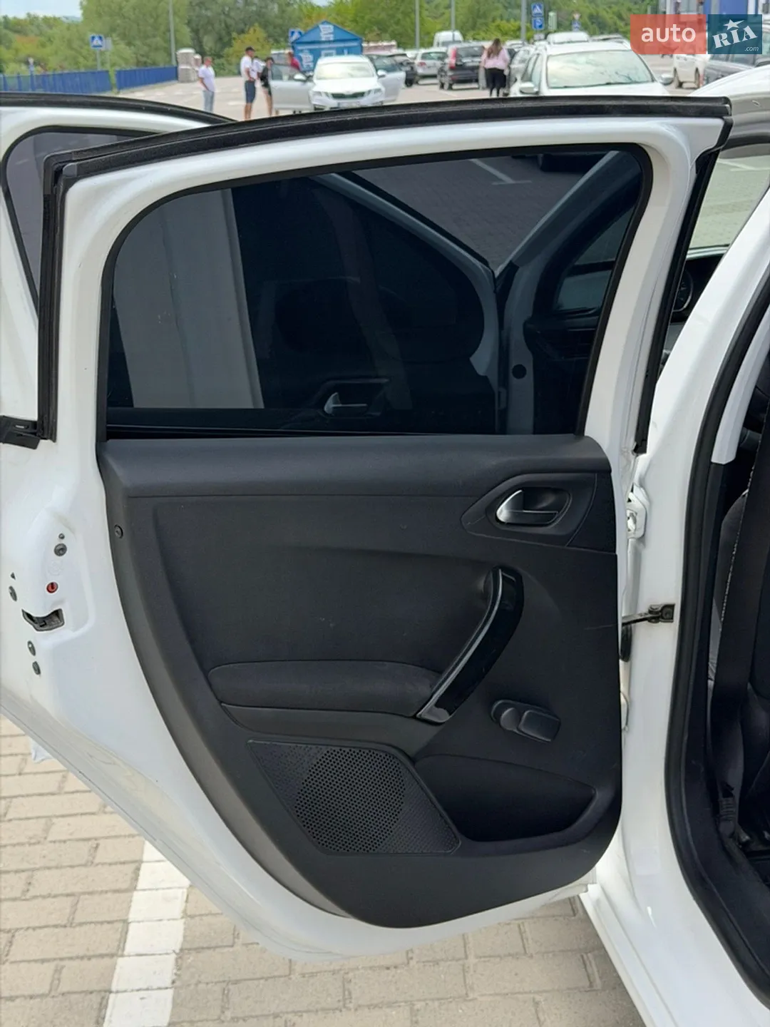 2012 Peugeot 208 - мініатюра 8